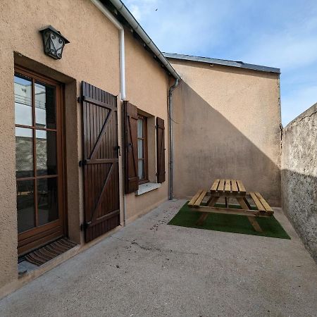 La Petite Chaume Villa Châteauroux Exterior photo